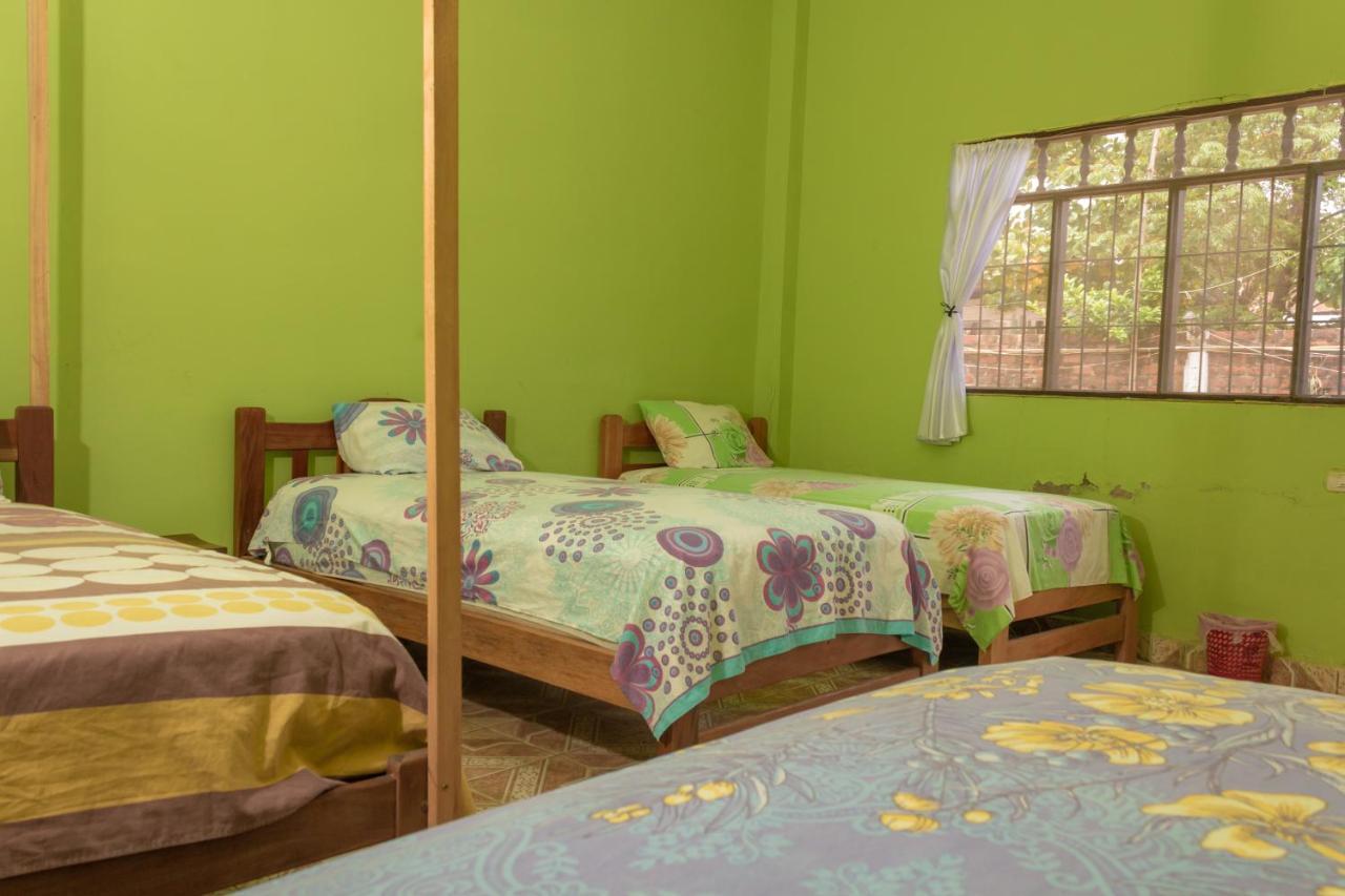 Perezoso Hostel รัวเรนาบาเก ภายนอก รูปภาพ