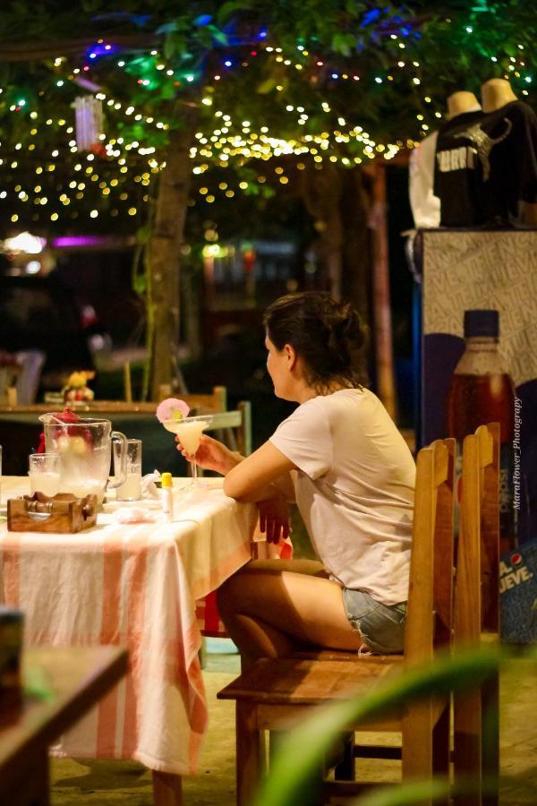 Perezoso Hostel รัวเรนาบาเก ภายนอก รูปภาพ