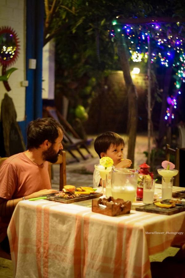 Perezoso Hostel รัวเรนาบาเก ภายนอก รูปภาพ